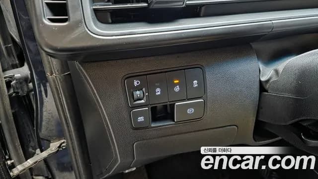 2023 Hyundai Staria 4WD Tourer 9-Seater Sold VIN KMHYA811DPU106776 – side profile 2023 Hyundai Staria 4WD Tourer 9-Seater Sold VIN KMHYA811DPU106776 – side profile