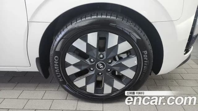 2022 Hyundai Staria 2WD Limousine (Special Vehicle) Sold VIN KMHYB811BNU007522 – rear exterior 2022 Hyundai Staria 2WD Limousine (Special Vehicle) Sold VIN KMHYB811BNU007522 – rear exterior