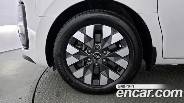 2022 Hyundai Staria Lounge 9-Seater Sold VIN KMHYB811BNU058641 – front exterior 2022 Hyundai Staria Lounge 9-Seater Sold VIN KMHYB811BNU058641 – front exterior