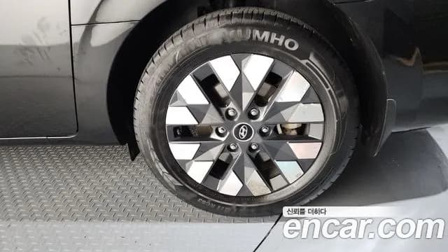 2023 Hyundai Staria Lounge 9-Seater Sold VIN KMHYB811BPU081281 – rear exterior 2023 Hyundai Staria Lounge 9-Seater Sold VIN KMHYB811BPU081281 – rear exterior