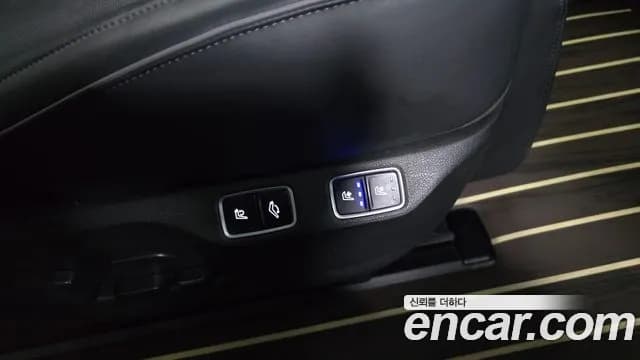 2023 Hyundai Staria 4WD Lounge 7-Seater Sold VIN KMHYD811DPU101586 – side profile 2023 Hyundai Staria 4WD Lounge 7-Seater Sold VIN KMHYD811DPU101586 – side profile