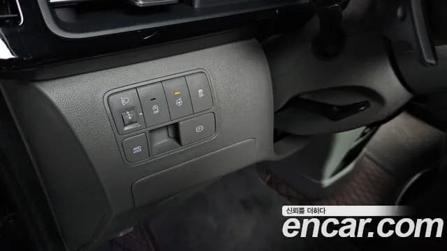 2025 Hyundai Staria 4WD Lounge 7-Seater Sold VIN KMHYD811DSU206876 – side profile 2025 Hyundai Staria 4WD Lounge 7-Seater Sold VIN KMHYD811DSU206876 – side profile