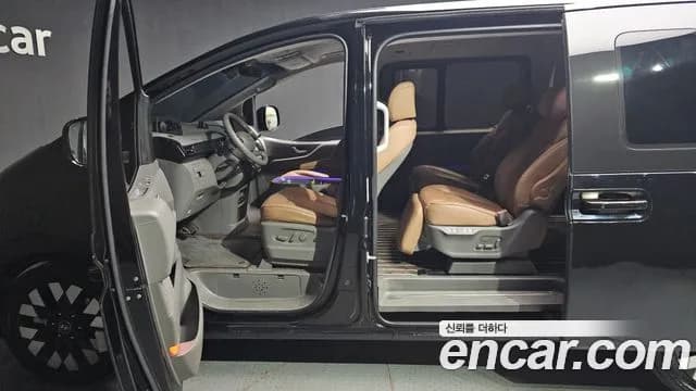 2025 Hyundai Staria 4WD Lounge 7-Seater Sold VIN KMHYD811DSU206876 – exterior detail 2025 Hyundai Staria 4WD Lounge 7-Seater Sold VIN KMHYD811DSU206876 – exterior detail