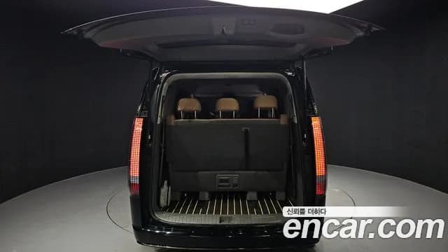2025 Hyundai Staria 4WD Lounge 7-Seater Sold VIN KMHYD811DSU206876 – trunk area 2025 Hyundai Staria 4WD Lounge 7-Seater Sold VIN KMHYD811DSU206876 – trunk area