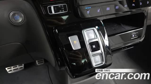 2025 Hyundai Staria HEV 1.6 Lounge 7-Seater Sold VIN KMHYD81ABSU000178 – odometer reading 2025 Hyundai Staria HEV 1.6 Lounge 7-Seater Sold VIN KMHYD81ABSU000178 – odometer reading
