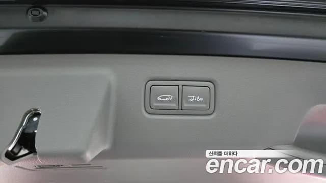 2025 Hyundai Staria HEV 1.6 Lounge 7-Seater Sold VIN KMHYD81ABSU000178 – photo 11 2025 Hyundai Staria HEV 1.6 Lounge 7-Seater Sold VIN KMHYD81ABSU000178 – photo 11
