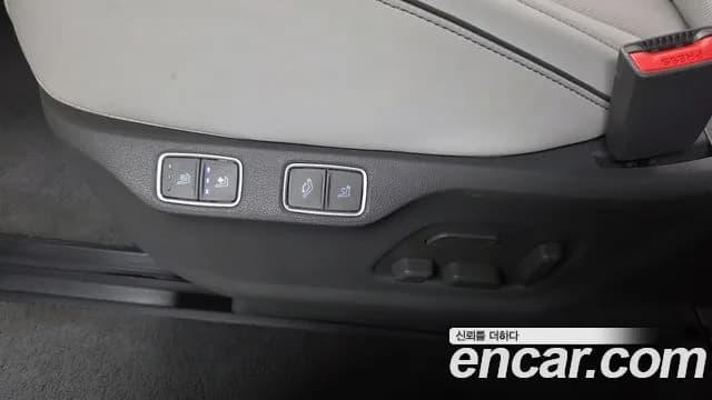 2025 Hyundai Staria HEV 1.6 Lounge 7-Seater Sold VIN KMHYD81ABSU000178 – photo 16 2025 Hyundai Staria HEV 1.6 Lounge 7-Seater Sold VIN KMHYD81ABSU000178 – photo 16