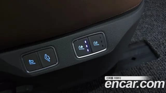 2025 Hyundai Staria HEV 1.6 Lounge 7-Seater Sold VIN KMHYD81ABSU001753 – photo 19 2025 Hyundai Staria HEV 1.6 Lounge 7-Seater Sold VIN KMHYD81ABSU001753 – photo 19