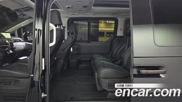 2025 Hyundai Staria HEV 1.6 Lounge 7-Seater Sold VIN KMHYD81ABSU006992 – rear exterior 2025 Hyundai Staria HEV 1.6 Lounge 7-Seater Sold VIN KMHYD81ABSU006992 – rear exterior
