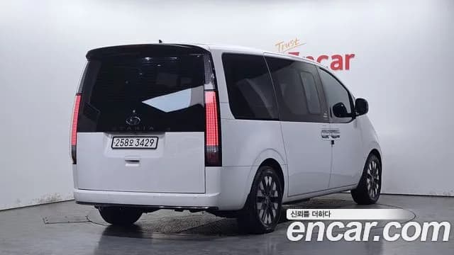 2023 Hyundai Staria L3.5 Lounge 7-Seater Sold VIN KMHYE813BPU125537 – trunk area 2023 Hyundai Staria L3.5 Lounge 7-Seater Sold VIN KMHYE813BPU125537 – trunk area
