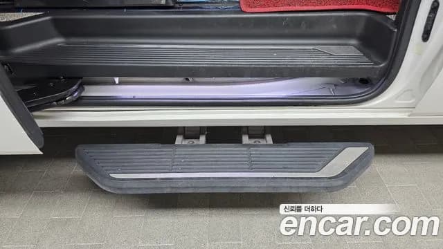2024 Hyundai Staria L3.5 Lounge 7-Seater Sold VIN KMHYE813BRU171733 – trunk area 2024 Hyundai Staria L3.5 Lounge 7-Seater Sold VIN KMHYE813BRU171733 – trunk area
