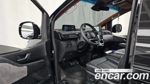 2025 Hyundai Staria L3.5 Lounge 9-Seater Sold VIN KMHYE813BSU235156 – exterior detail 2025 Hyundai Staria L3.5 Lounge 9-Seater Sold VIN KMHYE813BSU235156 – exterior detail
