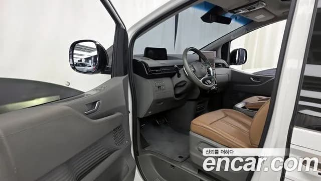 2022 Hyundai Staria Lounge 9-Seater Sold VIN KMHYF811BNU004114 – undercarriage 2022 Hyundai Staria Lounge 9-Seater Sold VIN KMHYF811BNU004114 – undercarriage