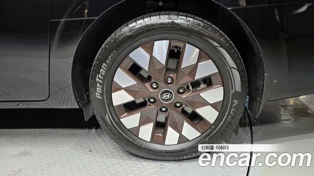 2023 Hyundai Staria 4WD Lounge 9-Seater Sold VIN KMHYF811DPU096943 – undercarriage 2023 Hyundai Staria 4WD Lounge 9-Seater Sold VIN KMHYF811DPU096943 – undercarriage