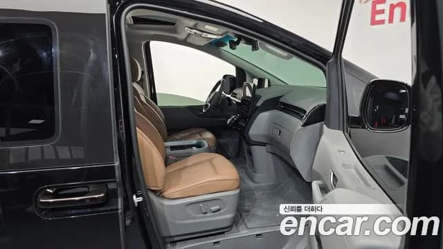 2023 Hyundai Staria 4WD Lounge 9-Seater Sold VIN KMHYF811DPU110478 – front exterior 2023 Hyundai Staria 4WD Lounge 9-Seater Sold VIN KMHYF811DPU110478 – front exterior