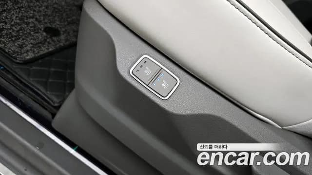 2025 Hyundai Staria 4WD Lounge 9-Seater Sold VIN KMHYF811DSU220923 – dashboard 2025 Hyundai Staria 4WD Lounge 9-Seater Sold VIN KMHYF811DSU220923 – dashboard