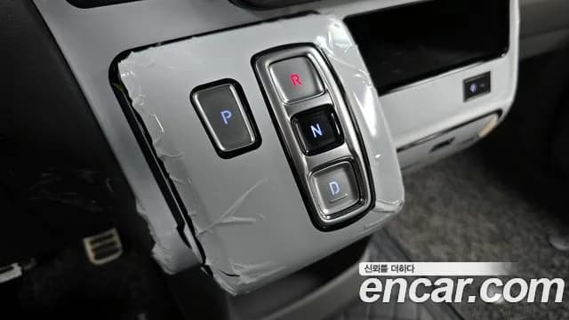 2025 Hyundai Staria 4WD Lounge 9-Seater Sold VIN KMHYF811DSU220923 – photo 13 2025 Hyundai Staria 4WD Lounge 9-Seater Sold VIN KMHYF811DSU220923 – photo 13