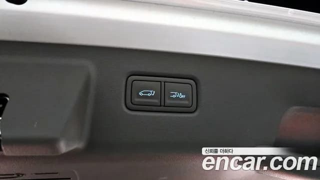 2025 Hyundai Staria 4WD Lounge 9-Seater Sold VIN KMHYF811DSU220923 – photo 14 2025 Hyundai Staria 4WD Lounge 9-Seater Sold VIN KMHYF811DSU220923 – photo 14