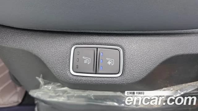 2025 Hyundai Staria HEV 1.6 Lounge 9-Seater Sold VIN KMHYF81ABSU002348 – photo 25 2025 Hyundai Staria HEV 1.6 Lounge 9-Seater Sold VIN KMHYF81ABSU002348 – photo 25