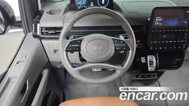 2025 Hyundai Staria HEV 1.6 Lounge 9-Seater Sold VIN KMHYF81ABSU003079 – photo 16 2025 Hyundai Staria HEV 1.6 Lounge 9-Seater Sold VIN KMHYF81ABSU003079 – photo 16