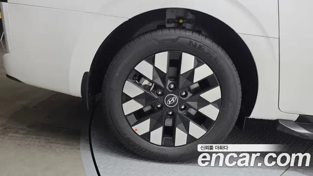 2025 Hyundai Staria HEV 1.6 Lounge 9-Seater Sold VIN KMHYF81ABSU003079 – photo 27 2025 Hyundai Staria HEV 1.6 Lounge 9-Seater Sold VIN KMHYF81ABSU003079 – photo 27