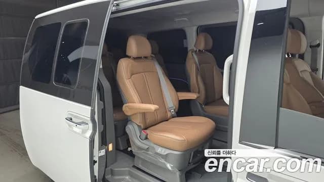 2025 Hyundai Staria HEV 1.6 Lounge 9-Seater Sold VIN KMHYF81ABSU003079 – photo 33 2025 Hyundai Staria HEV 1.6 Lounge 9-Seater Sold VIN KMHYF81ABSU003079 – photo 33