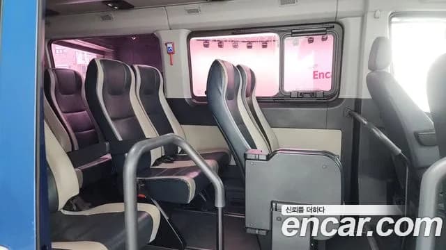 2017 Hyundai Solati 15-seater Sold VIN KMJUG17RPHC001180 – rear exterior 2017 Hyundai Solati 15-seater Sold VIN KMJUG17RPHC001180 – rear exterior