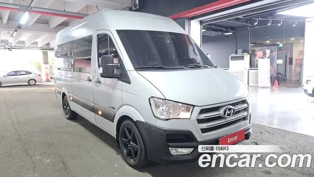 2018 Hyundai Solati 16-seater Sold VIN KMJUG17RPJC001755 – rear exterior 2018 Hyundai Solati 16-seater Sold VIN KMJUG17RPJC001755 – rear exterior