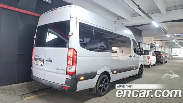 2018 Hyundai Solati 16-seater Sold VIN KMJUG17RPJC001755 – exterior detail 2018 Hyundai Solati 16-seater Sold VIN KMJUG17RPJC001755 – exterior detail