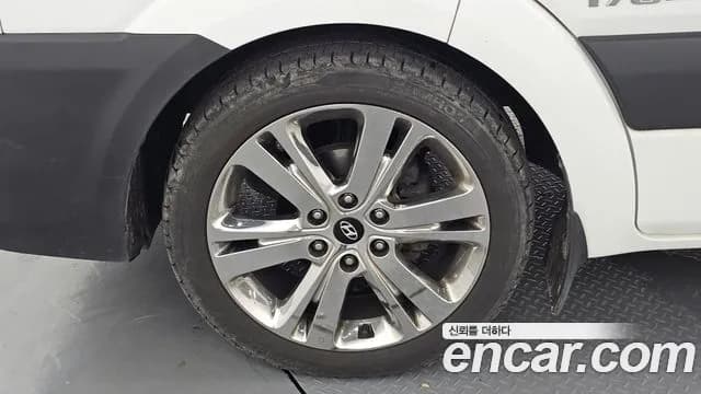 2024 Hyundai Solati 15-seater Sold VIN KMJUG17RPRC006888 – front exterior 2024 Hyundai Solati 15-seater Sold VIN KMJUG17RPRC006888 – front exterior