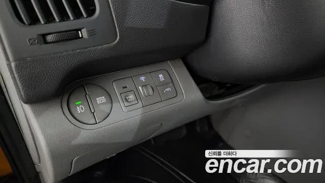 2017 Hyundai Grand Starex Guard car of children Sold VIN KMJWA37KBHU889963 – dashboard 2017 Hyundai Grand Starex Guard car of children Sold VIN KMJWA37KBHU889963 – dashboard