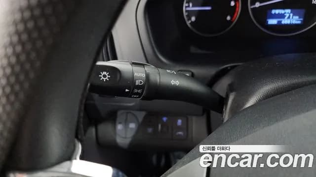 2017 Hyundai Grand Starex Guard car of children Sold VIN KMJWA37KBHU889963 – exterior detail 2017 Hyundai Grand Starex Guard car of children Sold VIN KMJWA37KBHU889963 – exterior detail