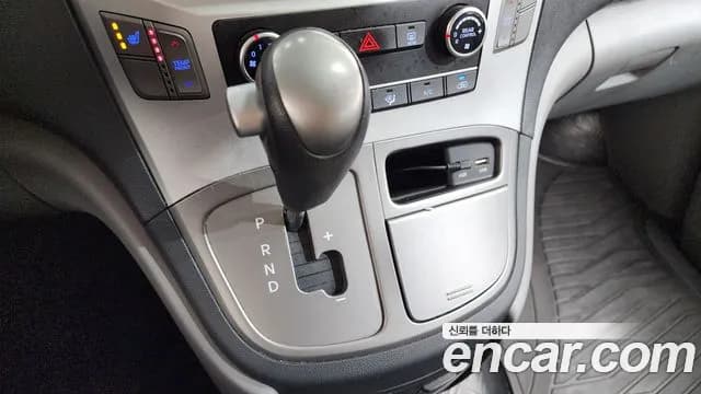 2017 Hyundai Grand Starex Guard car of children Sold VIN KMJWA37KBHU889963 – photo 12 2017 Hyundai Grand Starex Guard car of children Sold VIN KMJWA37KBHU889963 – photo 12