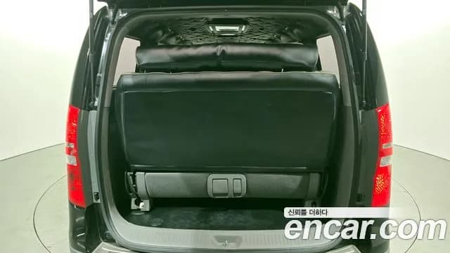 2017 Hyundai Grand Starex 11-Seater Wagon Sold VIN KMJWA37KBHU890084 – rear exterior 2017 Hyundai Grand Starex 11-Seater Wagon Sold VIN KMJWA37KBHU890084 – rear exterior