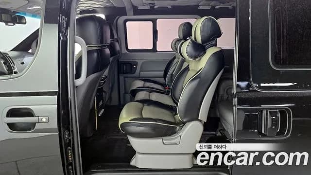 2017 Hyundai Grand Starex 11-Seater Wagon Sold VIN KMJWA37KBHU890084 – side profile 2017 Hyundai Grand Starex 11-Seater Wagon Sold VIN KMJWA37KBHU890084 – side profile