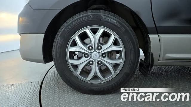 2017 Hyundai Grand Starex 11-Seater Wagon Sold VIN KMJWA37KBHU890084 – photo 12 2017 Hyundai Grand Starex 11-Seater Wagon Sold VIN KMJWA37KBHU890084 – photo 12