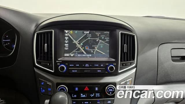 2017 Hyundai Grand Starex 11-Seater Wagon Sold VIN KMJWA37KBHU890084 – photo 14 2017 Hyundai Grand Starex 11-Seater Wagon Sold VIN KMJWA37KBHU890084 – photo 14