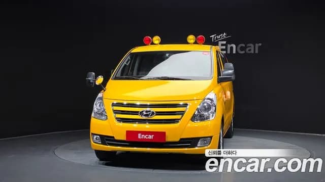 2017 Hyundai Grand Starex Guard car of children Sold VIN KMJWA37KBHU895215 – rear exterior 2017 Hyundai Grand Starex Guard car of children Sold VIN KMJWA37KBHU895215 – rear exterior