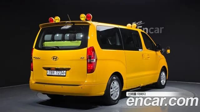 2017 Hyundai Grand Starex Guard car of children Sold VIN KMJWA37KBHU895215 – interior seats 2017 Hyundai Grand Starex Guard car of children Sold VIN KMJWA37KBHU895215 – interior seats
