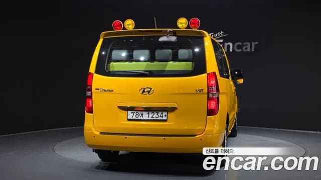 2017 Hyundai Grand Starex Guard car of children Sold VIN KMJWA37KBHU895215 – exterior detail 2017 Hyundai Grand Starex Guard car of children Sold VIN KMJWA37KBHU895215 – exterior detail