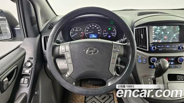 2017 Hyundai Grand Starex 12-Seater Wagon Sold VIN KMJWA37KBHU914919 – trunk area 2017 Hyundai Grand Starex 12-Seater Wagon Sold VIN KMJWA37KBHU914919 – trunk area