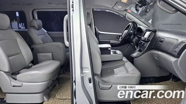 2017 Hyundai Grand Starex 12-Seater Wagon Sold VIN KMJWA37KBHU914919 – photo 12 2017 Hyundai Grand Starex 12-Seater Wagon Sold VIN KMJWA37KBHU914919 – photo 12