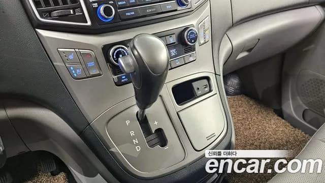 2017 Hyundai Grand Starex 12-Seater Wagon Sold VIN KMJWA37KBHU914919 – photo 14 2017 Hyundai Grand Starex 12-Seater Wagon Sold VIN KMJWA37KBHU914919 – photo 14