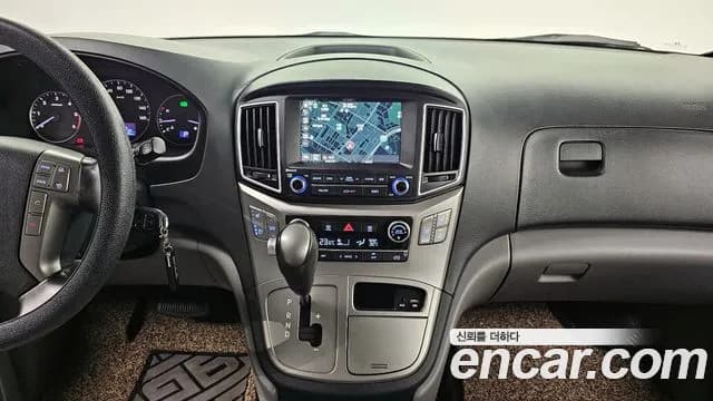 2017 Hyundai Grand Starex 12-Seater Wagon Sold VIN KMJWA37KBHU914919 – photo 18 2017 Hyundai Grand Starex 12-Seater Wagon Sold VIN KMJWA37KBHU914919 – photo 18