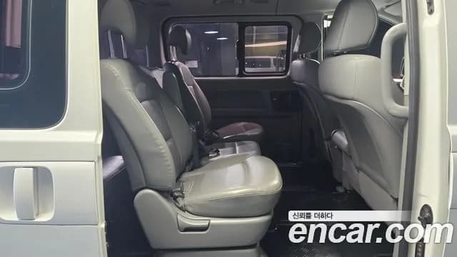 2017 Hyundai Grand Starex 12-Seater Wagon Sold VIN KMJWA37KBHU916827 – exterior detail 2017 Hyundai Grand Starex 12-Seater Wagon Sold VIN KMJWA37KBHU916827 – exterior detail