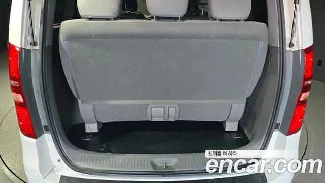2017 Hyundai Grand Starex 12-Seater Wagon Sold VIN KMJWA37KBHU916827 – photo 13 2017 Hyundai Grand Starex 12-Seater Wagon Sold VIN KMJWA37KBHU916827 – photo 13