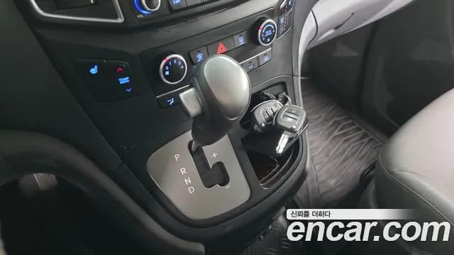 2017 Hyundai Grand Starex 11-Seater Wagon Sold VIN KMJWA37KBHU917417 – trunk area 2017 Hyundai Grand Starex 11-Seater Wagon Sold VIN KMJWA37KBHU917417 – trunk area