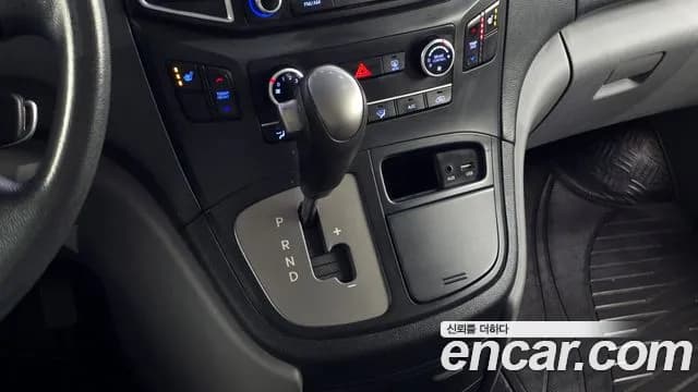 2017 Hyundai Grand Starex 11-Seater Wagon Sold VIN KMJWA37KBHU917770 – trunk area 2017 Hyundai Grand Starex 11-Seater Wagon Sold VIN KMJWA37KBHU917770 – trunk area