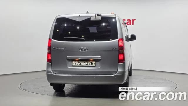 2017 Hyundai Grand Starex 12-Seater Wagon Sold VIN KMJWA37KBHU923455 – interior seats 2017 Hyundai Grand Starex 12-Seater Wagon Sold VIN KMJWA37KBHU923455 – interior seats