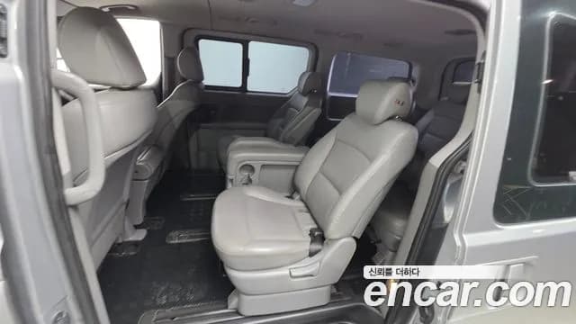 2017 Hyundai Grand Starex 12-Seater Wagon Sold VIN KMJWA37KBHU923455 – photo 13 2017 Hyundai Grand Starex 12-Seater Wagon Sold VIN KMJWA37KBHU923455 – photo 13
